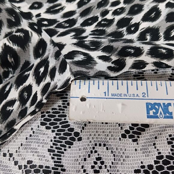 Vintage Petite Button Down Shirt w/ Shoulder Pads - Picture 14 of 15